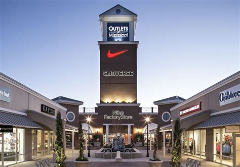 pearl outlet stores near me.